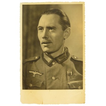 Wehrmacht-soldat i M 36-tunika med medaljstång. Espenlaub militaria